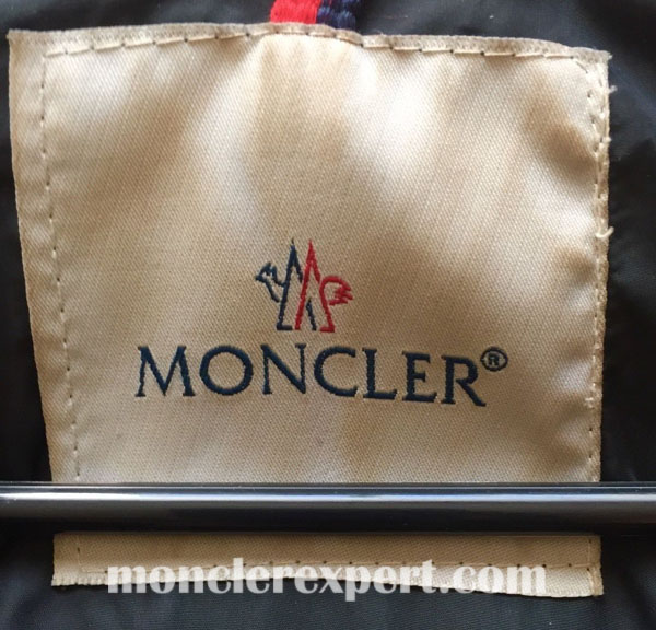 Moncler Expert - Details about the brand label